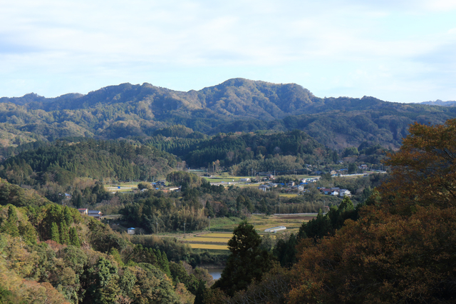 高宕山は千葉県君津市と冨津市の堺にある山