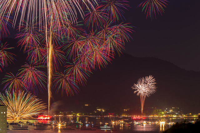 宮島水中花火