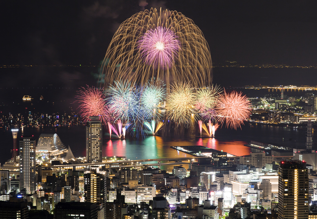 みなとこうべ海上花火大会