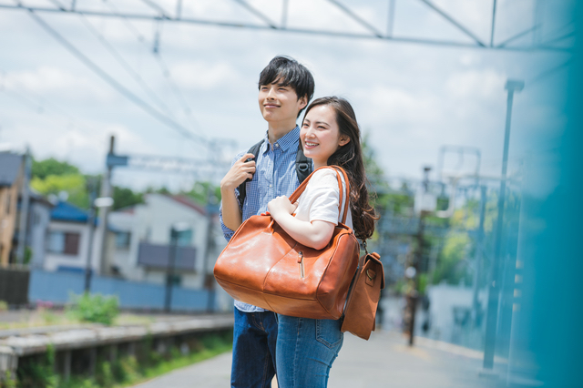 カップルで旅行にいく