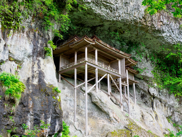 三徳山三佛寺