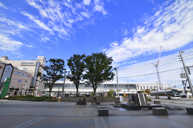 富山駅前広場