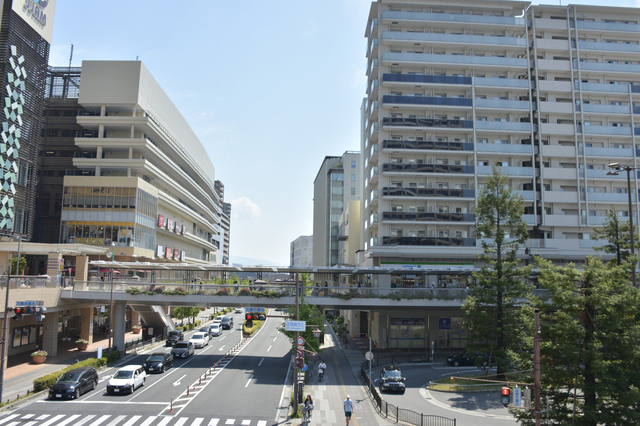 尼崎駅前の風景