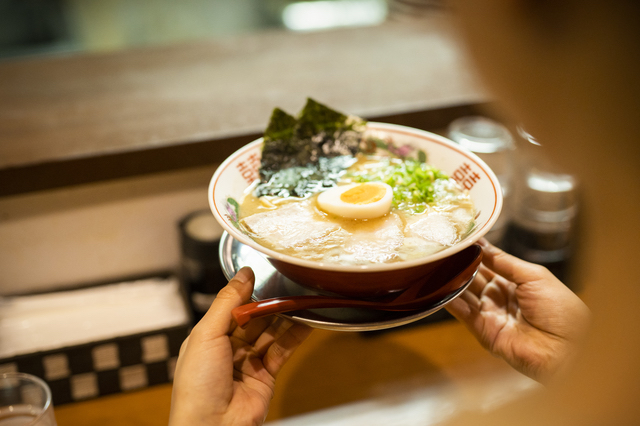 日本全国にたくさんのラーメン店があります