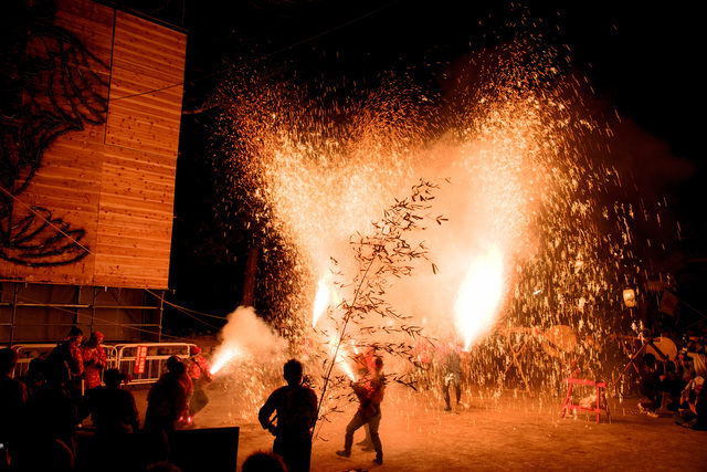 地方の祭りは土着感があって最高