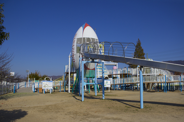 花園中央公園の遊具