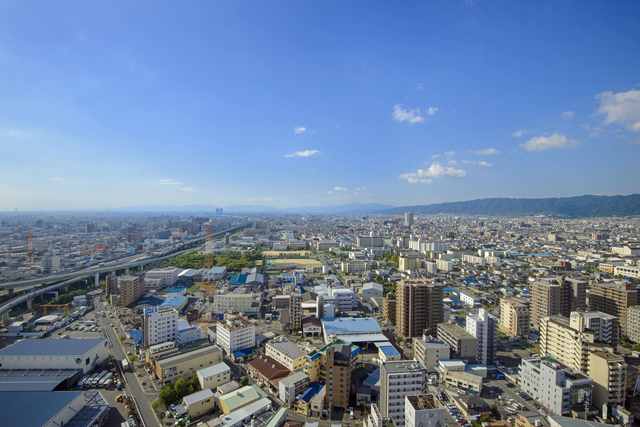 東大阪の街を空撮