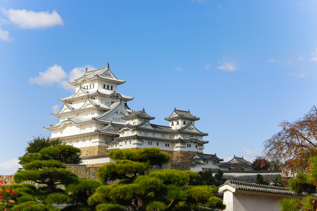 晴天の姫路城