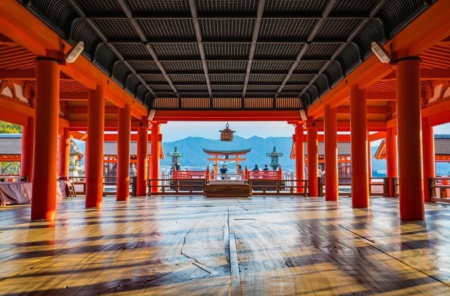 厳島神社は平安時代の寝殿造りである建築美