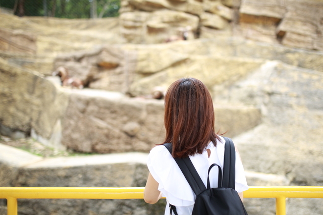 動物園が好きな女性