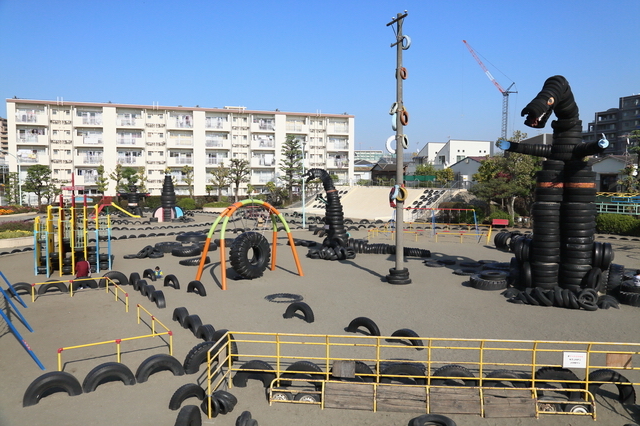 西六郷公園はタイヤばかり