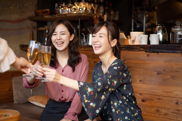 仲の良い女子友達と女子会