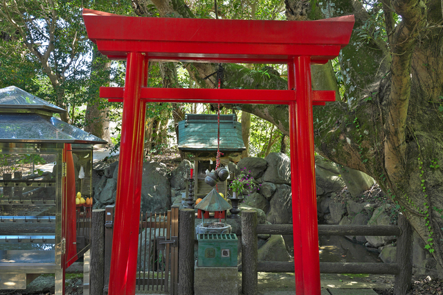 浄瑠璃寺の小さな祠