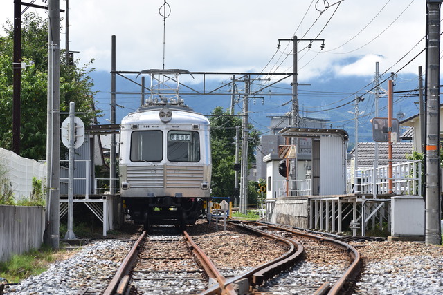 田舎を走るマイナー電車