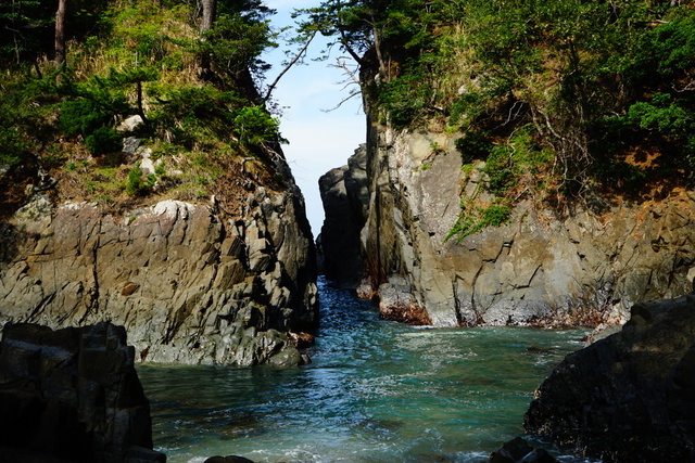 神割崎の割れた岬