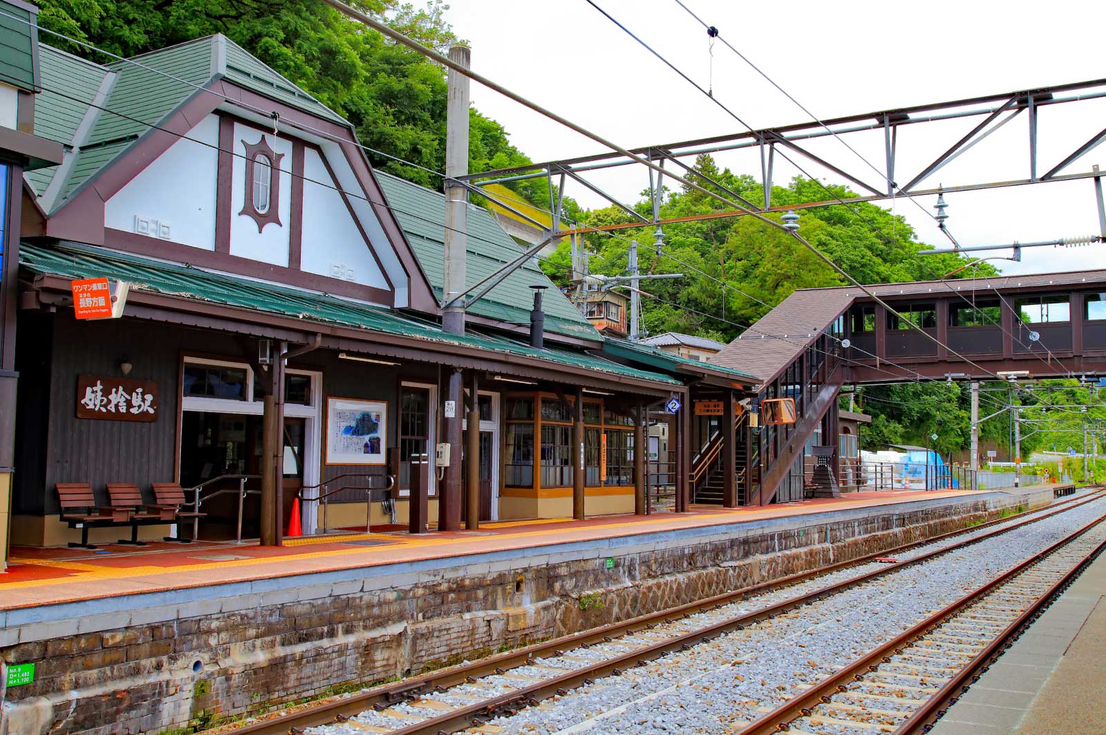 姨捨駅のホーム