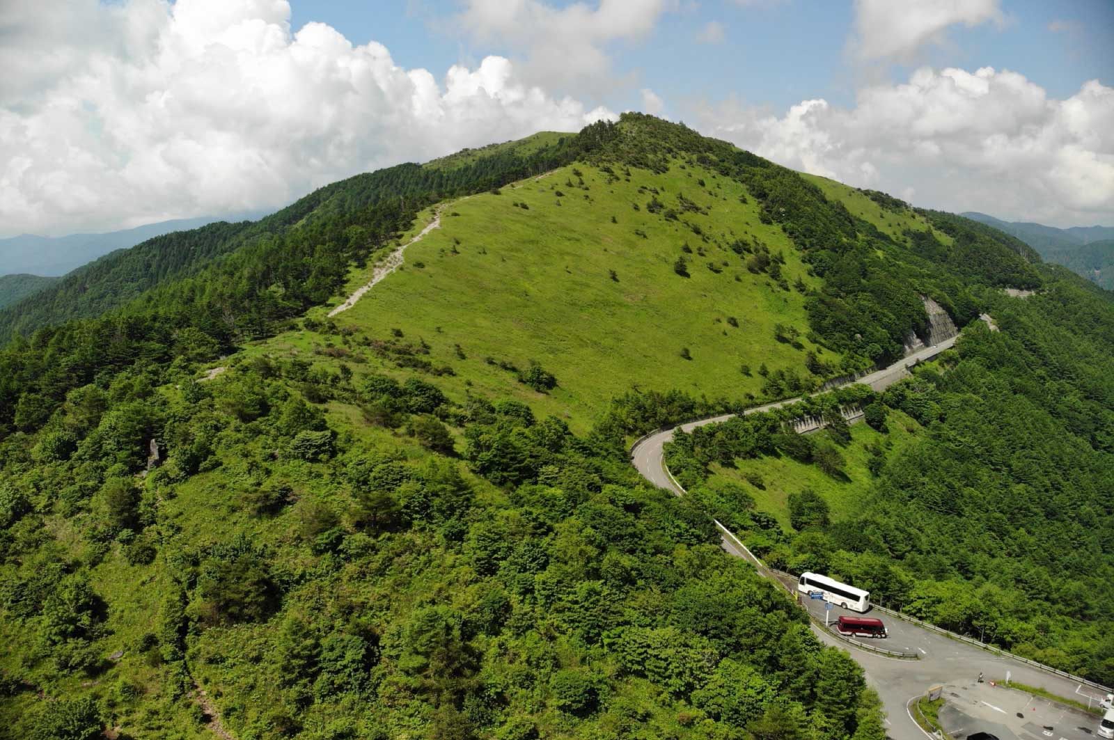 長野県茅野市から上田市までをつなぐ、全長76kmにも及ぶ、複数の市・国道がつながる道路