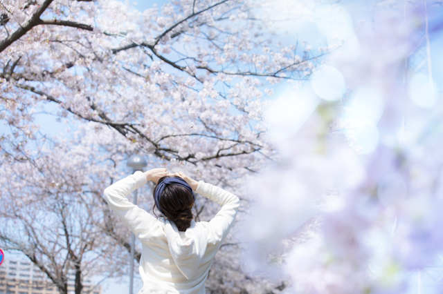 春を迎えた奈良の女性