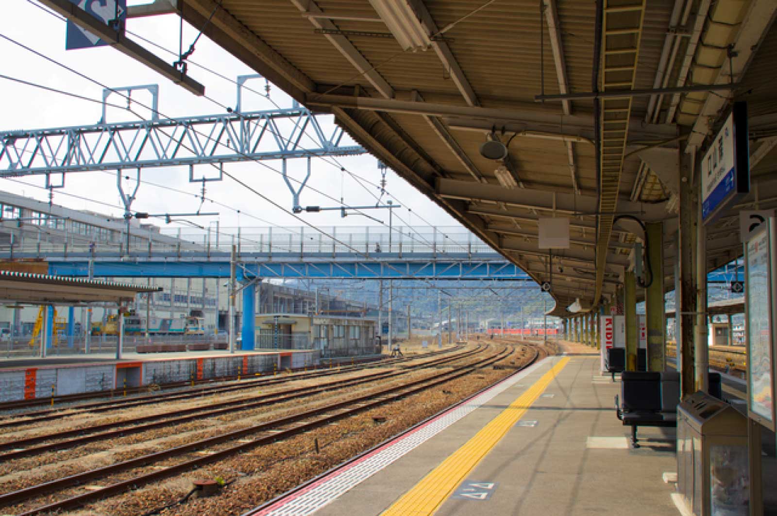 新山口駅ホーム