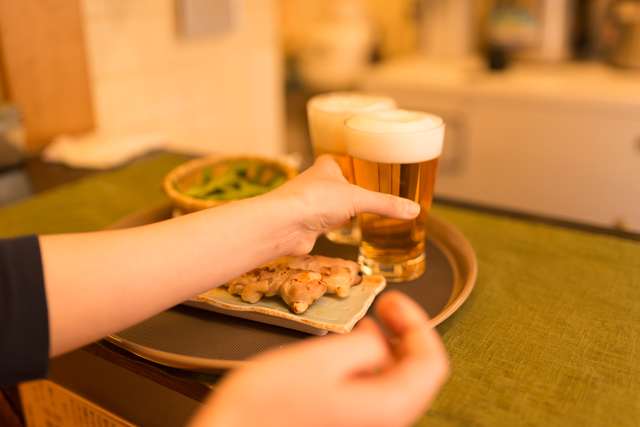 居酒屋でお酒