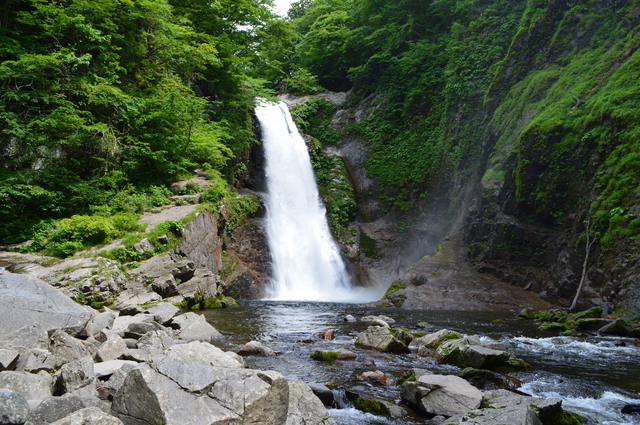 その迫力と荘厳な光景には誰でもびっくり