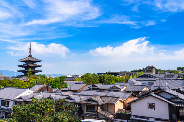 八坂の塔と京都の街並み