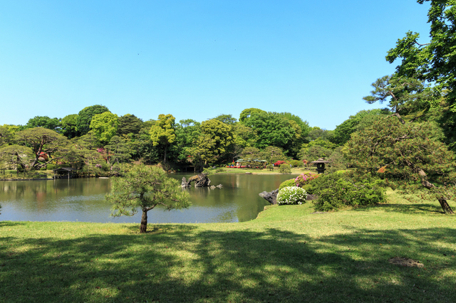 六義園