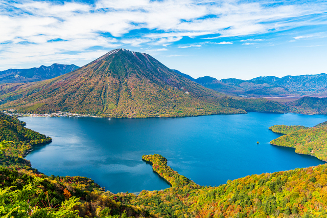 中禅寺湖と男体山（栃木）