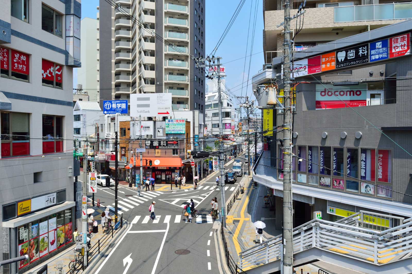 阪急豊中駅前