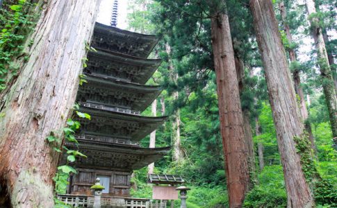 羽黒山五重塔