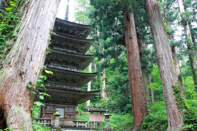 羽黒山五重塔