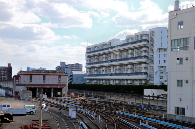 八尾南駅