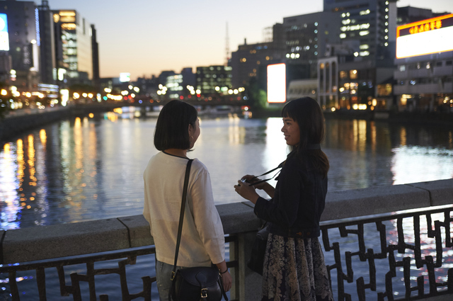 市外の友人が、福岡にやって来る