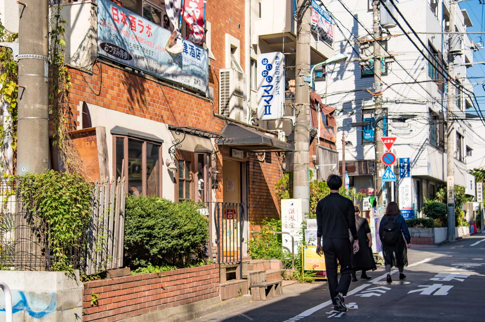 路地裏のカフェ