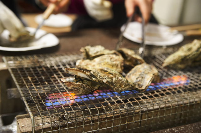 観光地の宮島でも特産の牡蠣を堪能することが出来ます