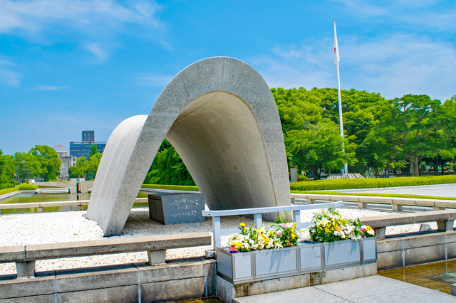 平和記念公園で四季を感じて