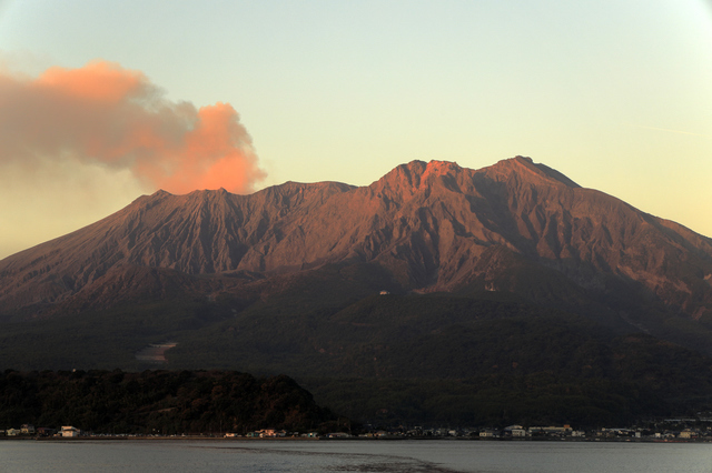 赤に染まった桜島