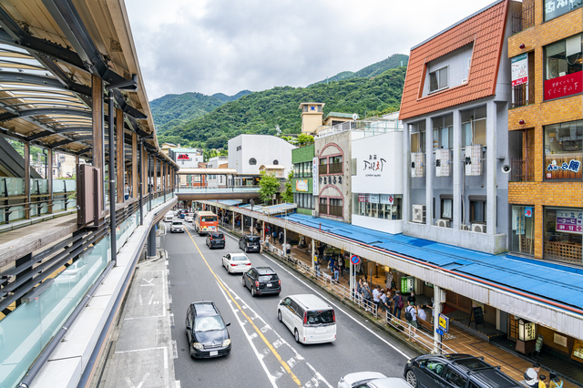 箱根湯本駅（神奈川）近くの商店街