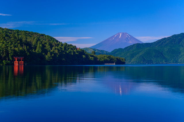 芦ノ湖と富士山