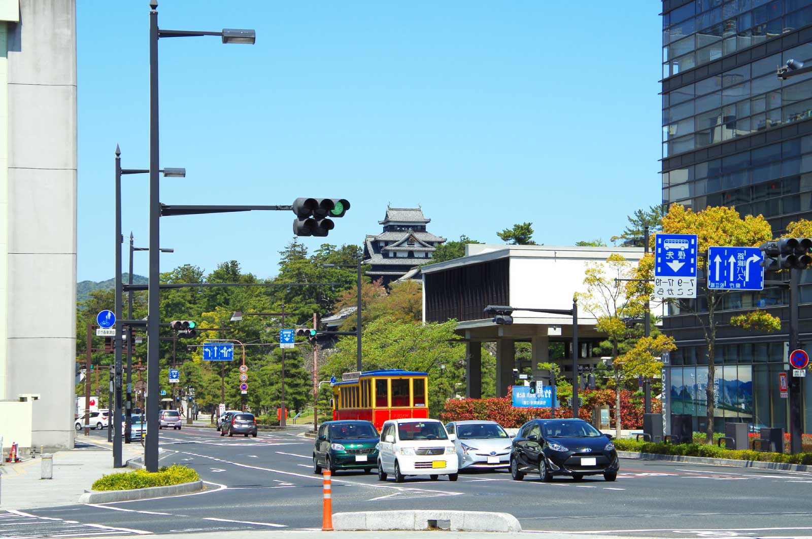 松江市・大手前通り