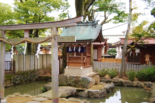 水神社