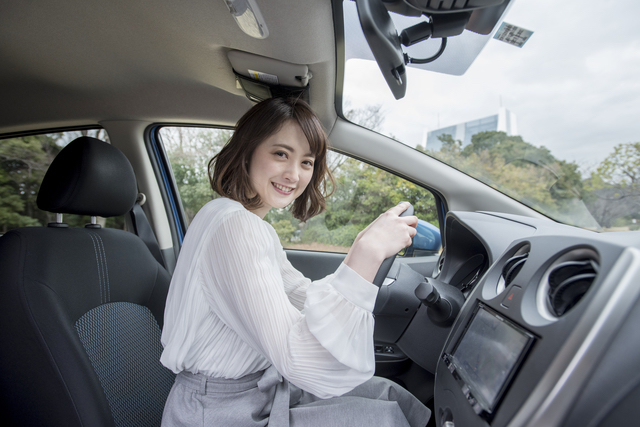 童貞を卒業させてくれた彼女の車にて