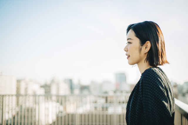 仕送りをもらう女子大生