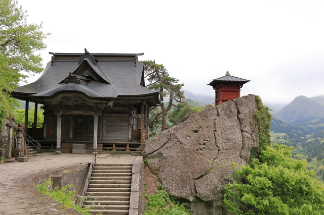 宝珠山立石寺（山形）