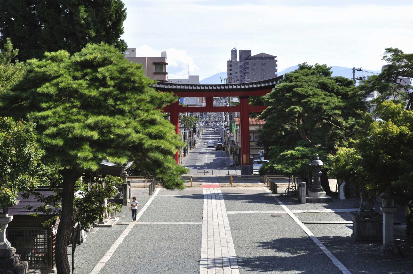 盛岡八幡宮の参道