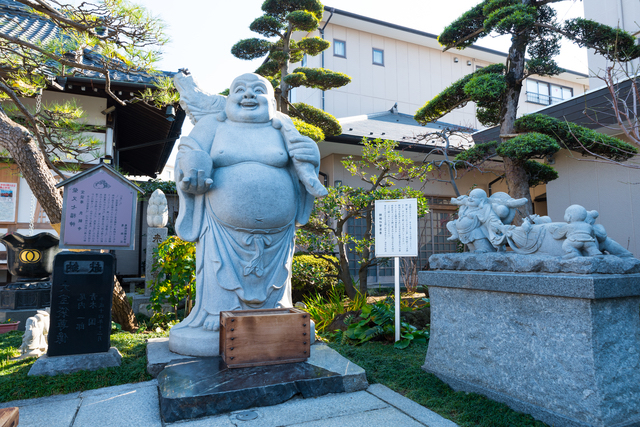 良観寺・布袋像