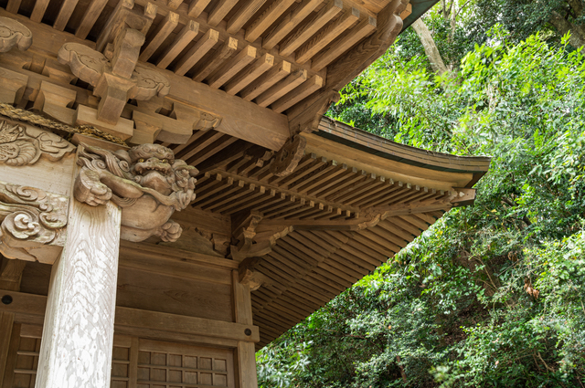 茨城・泉神社の木鼻と垂木