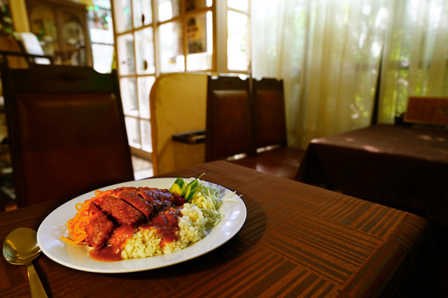 長崎の喫茶店で食べるトルコライス