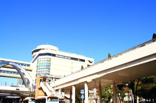 新豊田駅前