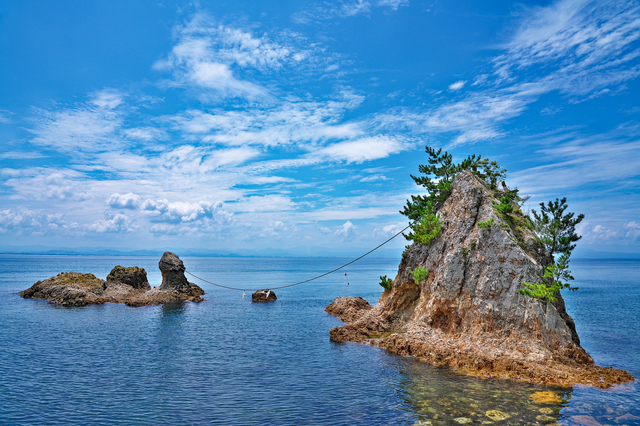 男女岩（島根）